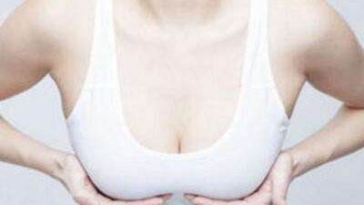 杭州鼻修復領域?qū)嵙Ρ?，曝光專家照片?>杭州鼻修復領域?qū)嵙Ρ?，曝光專家照片?/a></h4>
                                    <p>杭州鼻修復領域?qū)嵙Ρ仁且粋€備受關注的話題，今天我們來介紹一些杭州的鼻修復專家，并曝光他們的照片。沈海燕醫(yī)生沈海燕醫(yī)生師從上海九院張余光醫(yī)生，多年的工作經(jīng)驗為他積累了扎實的醫(yī)學理論基礎知識。他注重個性化的整形方案設計，為每個患者落實理想的效果。沈醫(yī)生尤其擅長五官整形，對于韓式隆鼻以及術(shù)后修復有著獨到                                    </p>
                            </div>
                        </div>
                    </li>
                    <li>
                        <div>
                            <div>
                                <a href=