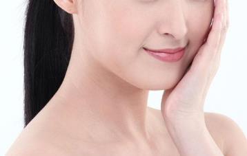 2023成都復(fù)合隆胸醫(yī)生評價前十位(黃曉光、魏東、于永梅個人簡介、口碑不容錯過！)
