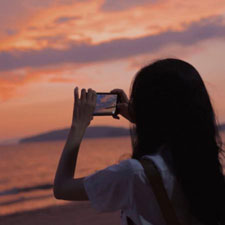 明沨荻