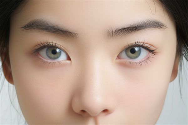 青島隆胸醫(yī)院推薦：口碑技術(shù)兼具，打造自信曲線(xiàn)