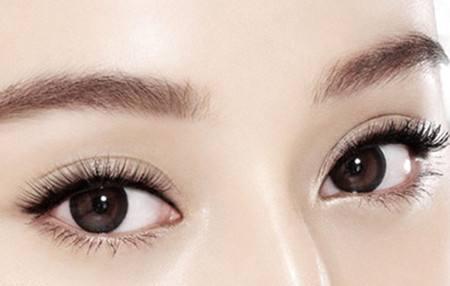 國外媒體為何將JessicaPar選為整形明星？是否她成為歐美時尚的標(biāo)桿馬臉姐姐？