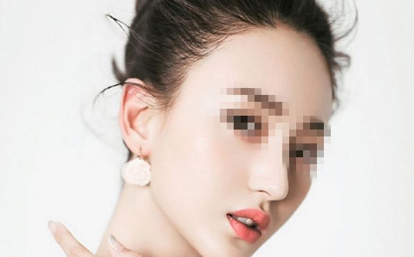 重慶整形醫(yī)院排行榜前三：發(fā)現(xiàn)這些領先者！