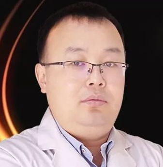 閆德雄 閆德雄