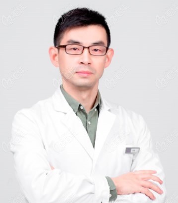 王衡健 王衡健