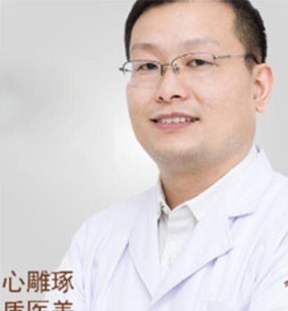 張躍偉