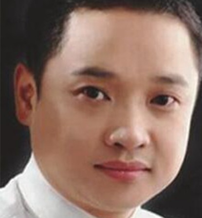 嚴(yán)偉