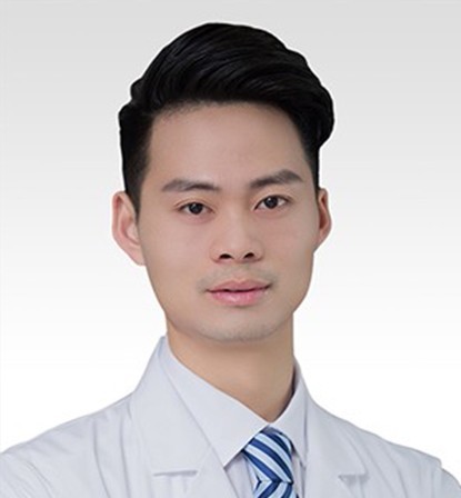 李小偉