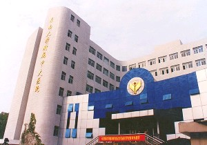 東南大學(xué)附屬重大醫(yī)院玻尿酸豐額頭有何優(yōu)勢？有哪些風(fēng)險？