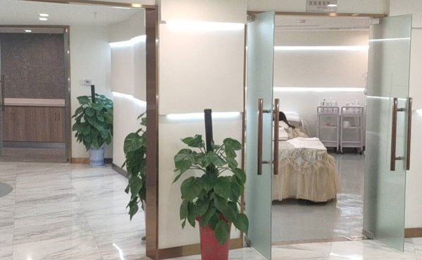 南充艾迪整形美容醫(yī)院.jpg