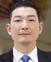泉州歐菲醫(yī)療美容門(mén)診部劉先鋒醫(yī)生