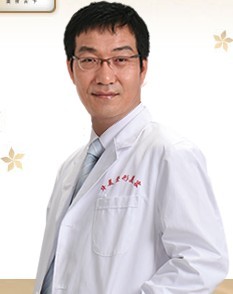 廣州華美醫(yī)療美容醫(yī)院黃承國醫(yī)生