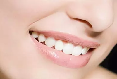 自體脂肪隆胸安全嗎？自體脂肪隆胸多少錢(qián)？