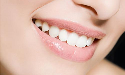 皓齒美白和冷光美白哪個(gè)好？價(jià)錢怎么樣？