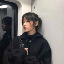 謝依彤