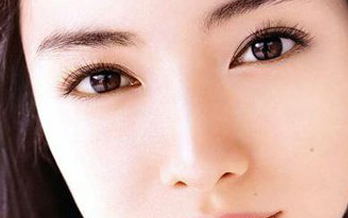 開眼角有疤痕嗎？