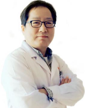 李庸國
