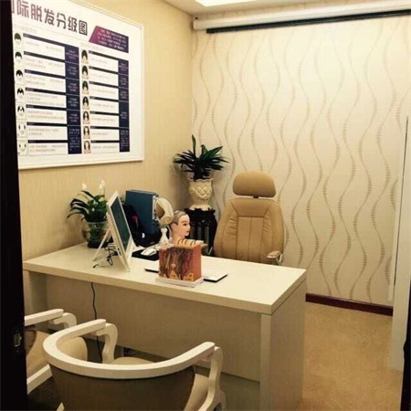 貴陽(yáng)麗都醫(yī)療美容醫(yī)院_醫(yī)生辦公室