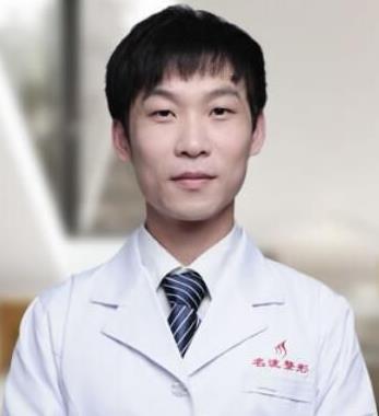 何鴻智