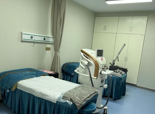 湘潭愛爾仁和醫(yī)院整形美容中心_皮膚治療室