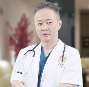 洪偉.jpg