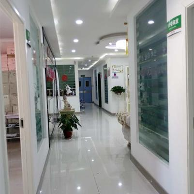 西寧欣怡醫(yī)學整形美容門診部_醫(yī)院走廊