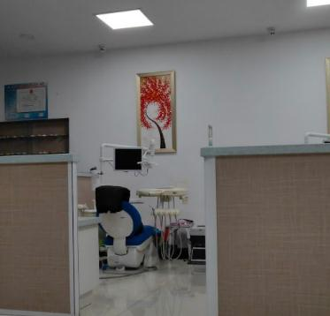 烏蘭浩特張輝口腔門(mén)診部_治療室