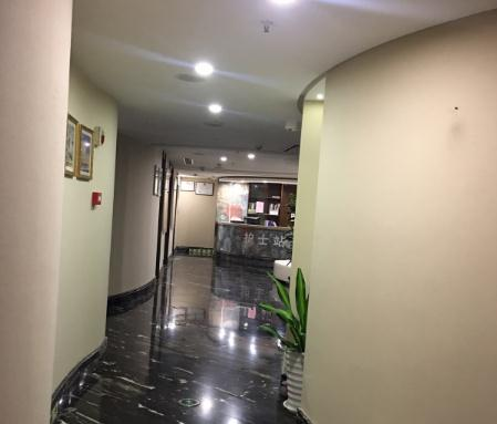 溫州皇瑞醫(yī)療美容門(mén)診部_走廊
