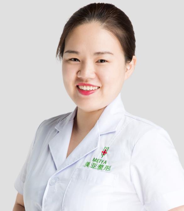 劉鶯燕