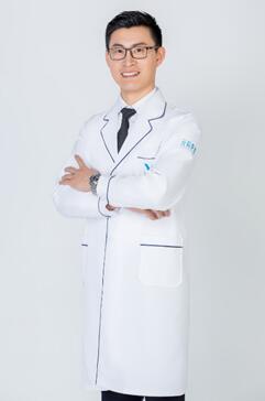 譚臻田