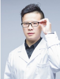 潘偉