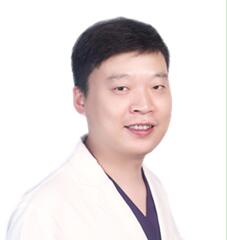 李偉