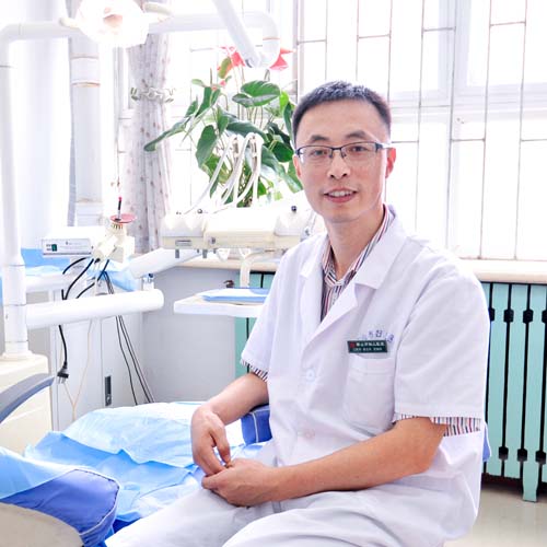 歷炳帥