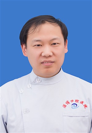 張群